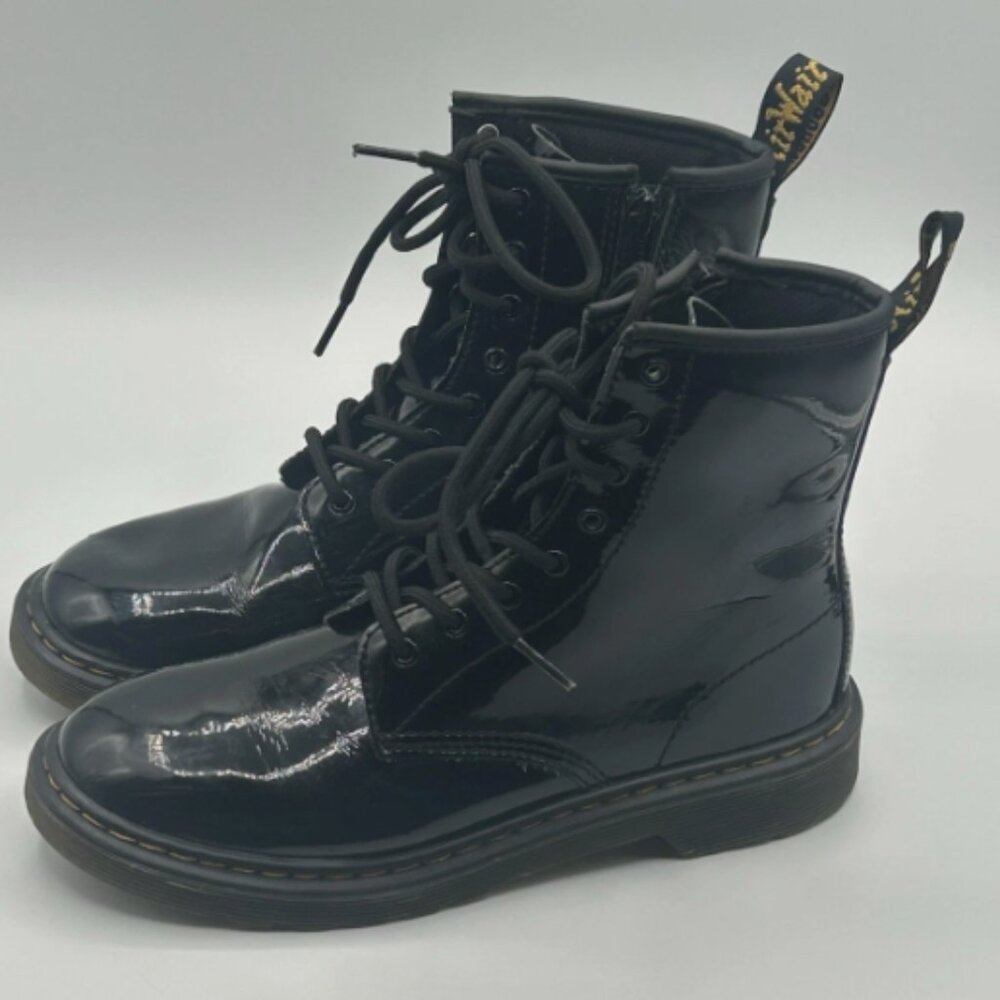 DR. MARTENS 1460 Y AW004 Black Patent Leather Lace Up Boots in Women's Size 6 US
